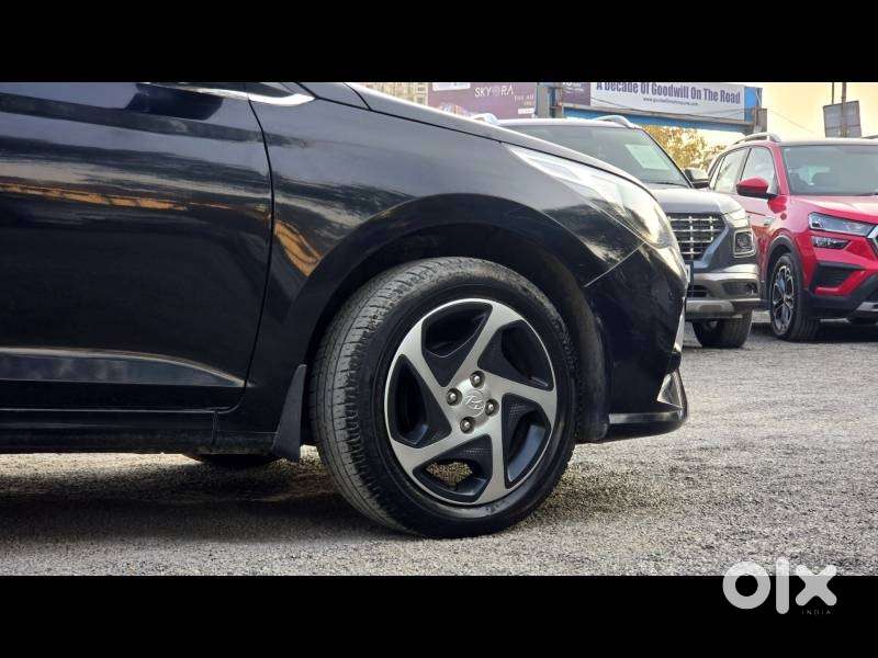 Hyundai Verna, 2023, Petrol