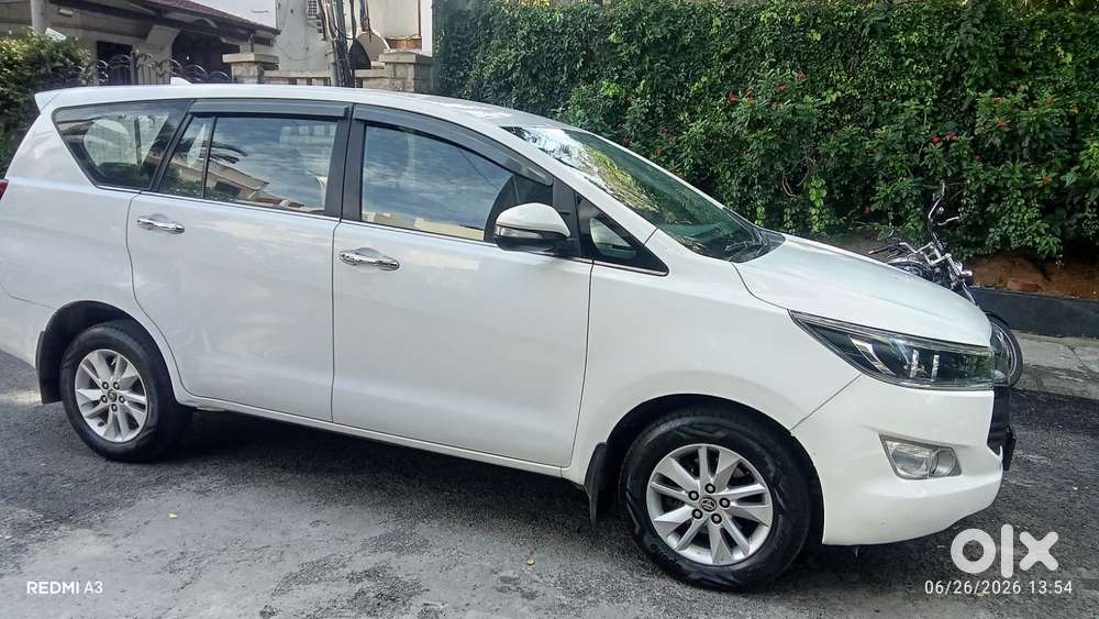 Toyota Innova Crysta 2.4 V, 2017, Diesel