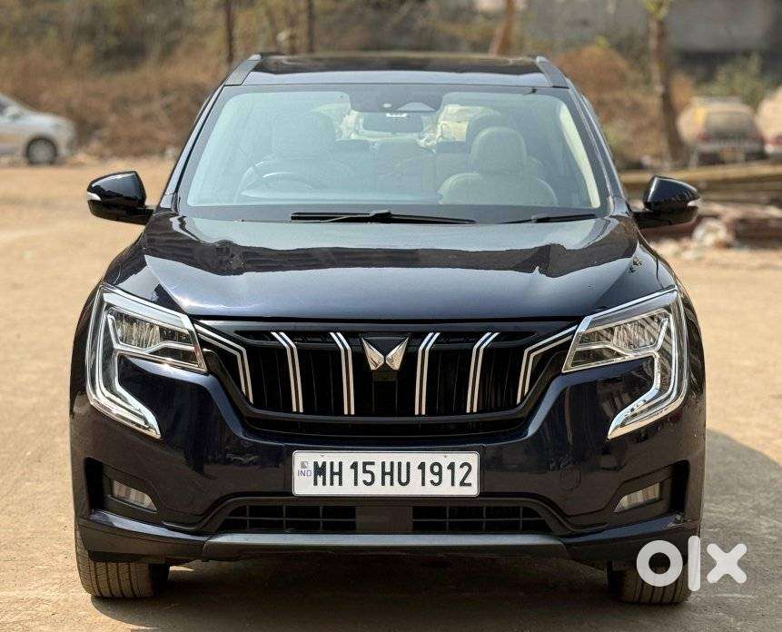 Mahindra Xuv700 2.0 Ax 7 Petrol Mt Str, 2022, Petrol
