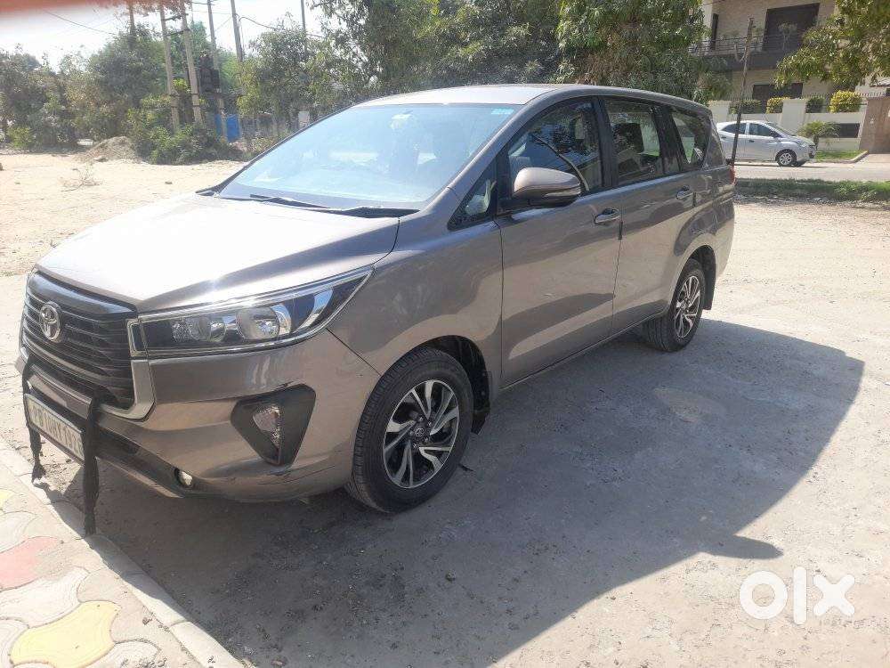 Toyota Innova Crysta 2.7 Gx Limited Edition At 7 Str, 2022, Petrol