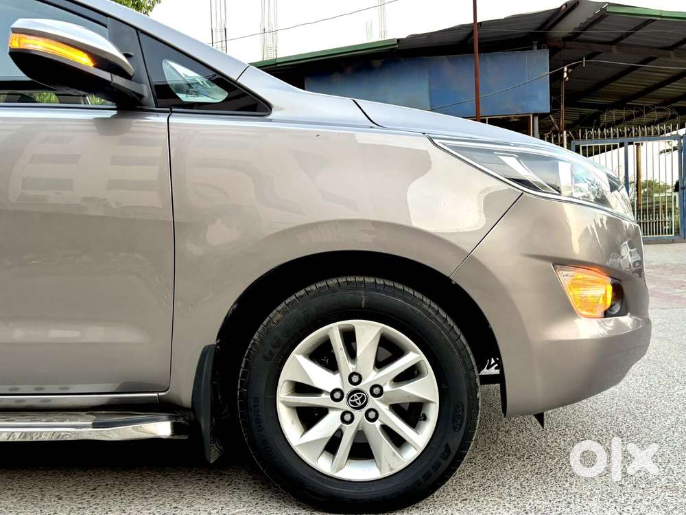 Toyota Innova Crysta 2.8 Gx At 7 Str, 2017, Petrol