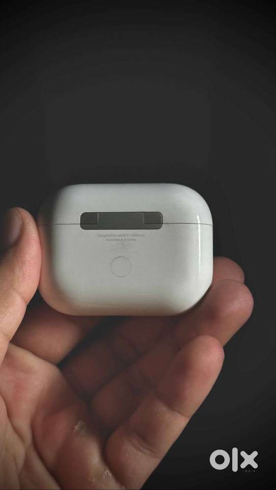 Original Apple AirPods Pro Charging Case – Please Read