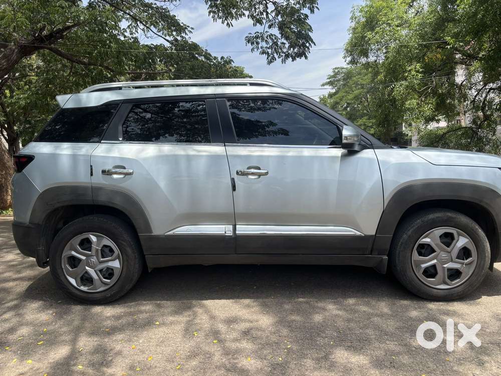 Maruti Suzuki Brezza 1.5 Vxi Smart Hybrid, 2023, Petrol