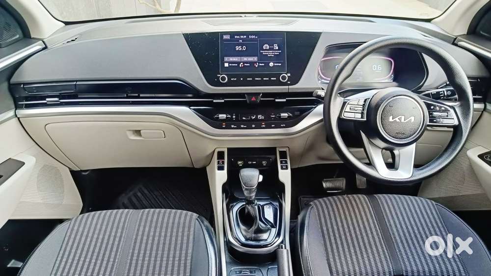 Kia Carens 1.4 Prestige Plus Turbo Dct 7 Str, 2022, Petrol