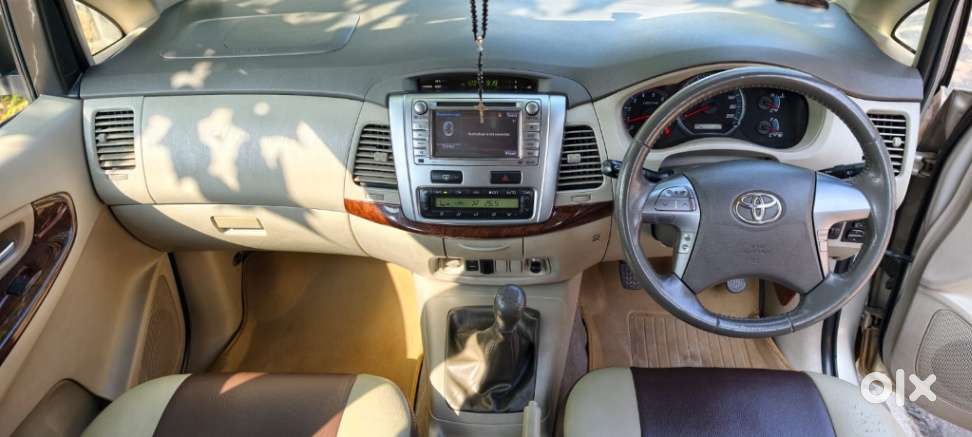 Toyota Innova 2.5 Z Diesel 7 Seater, 2014, Diesel