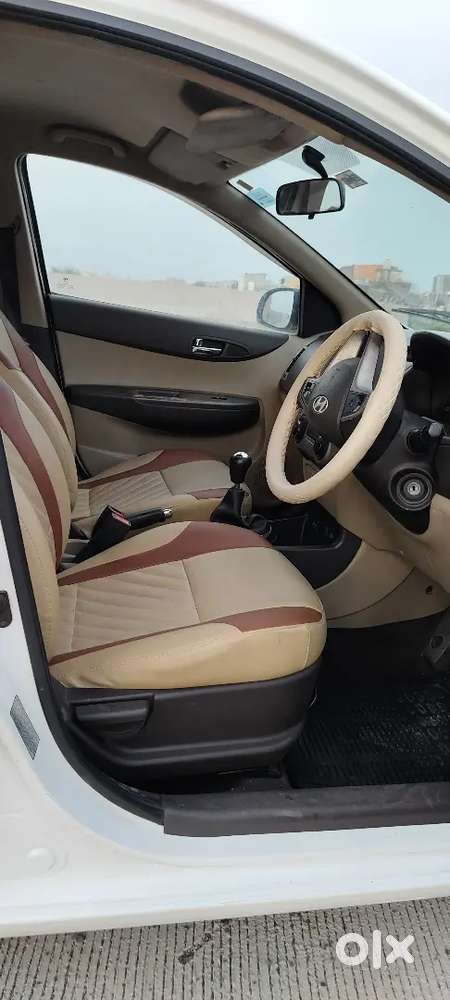 Hyundai I20 Sportz Petrol 2010
