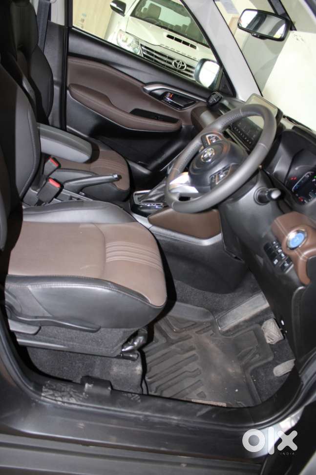 Toyota Urban Cruiser Hyryder 1.5 V Neo Drive At, 2024, Petrol