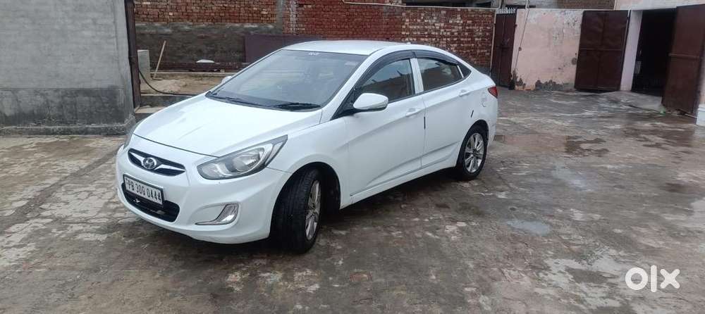 Hyundai Verna 2012 Diesel 90000 Km Driven