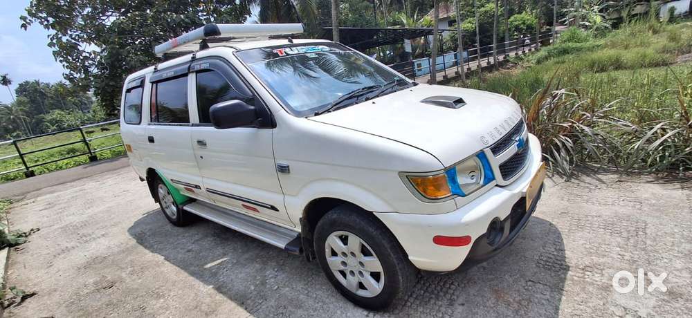 Chevrolet Tavera Neo 3 Ls 7 Seater Bs Iii, 2013, Diesel
