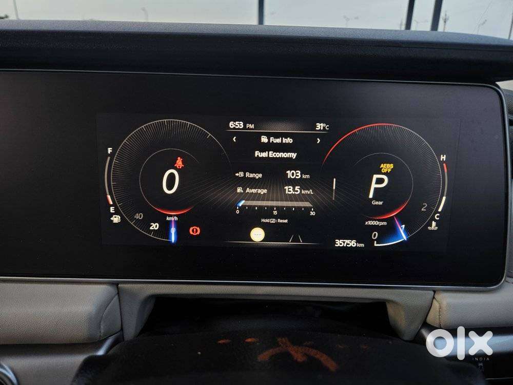 Mahindra Xuv700 2.2 Ax 7 Diesel Mt Luxury Pack Str, 2025, Diesel