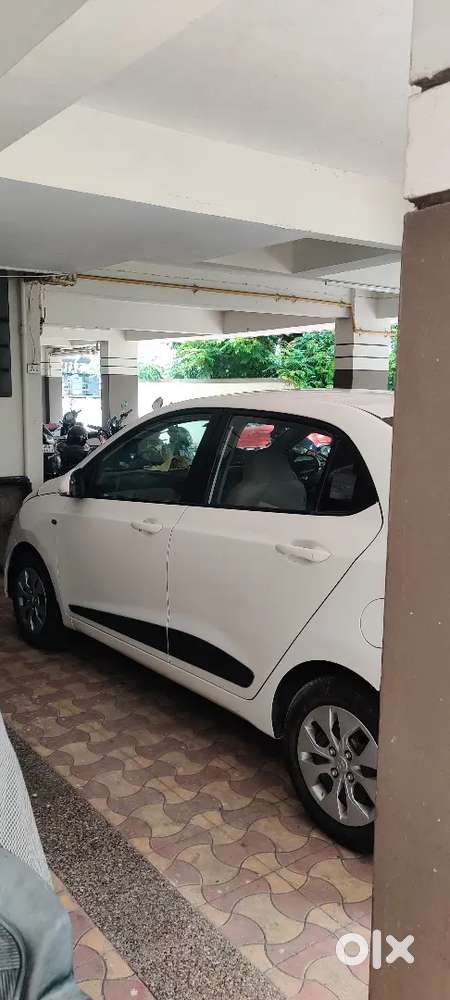 Hyundai Xcent 2016 Petrol 56100 Km Driven