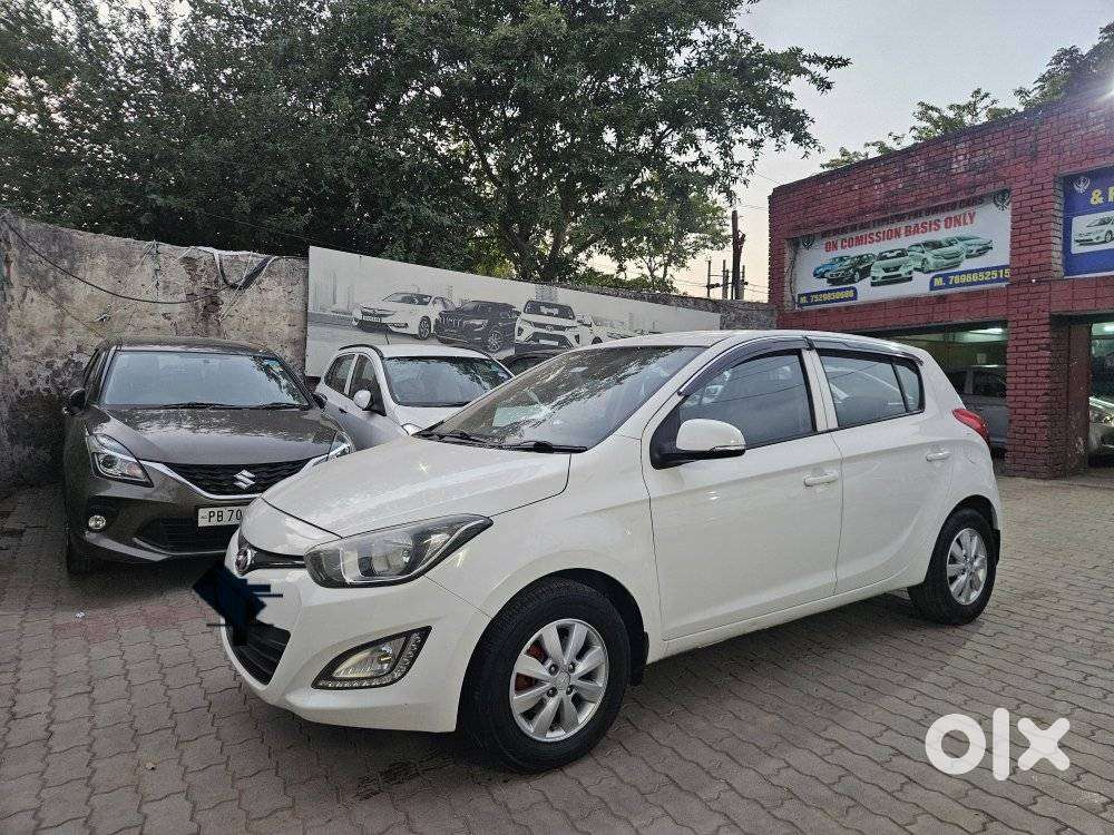 Hyundai I20 Sportz 1.4 Crdi 6 Speed Bs-iv, 2014, Diesel