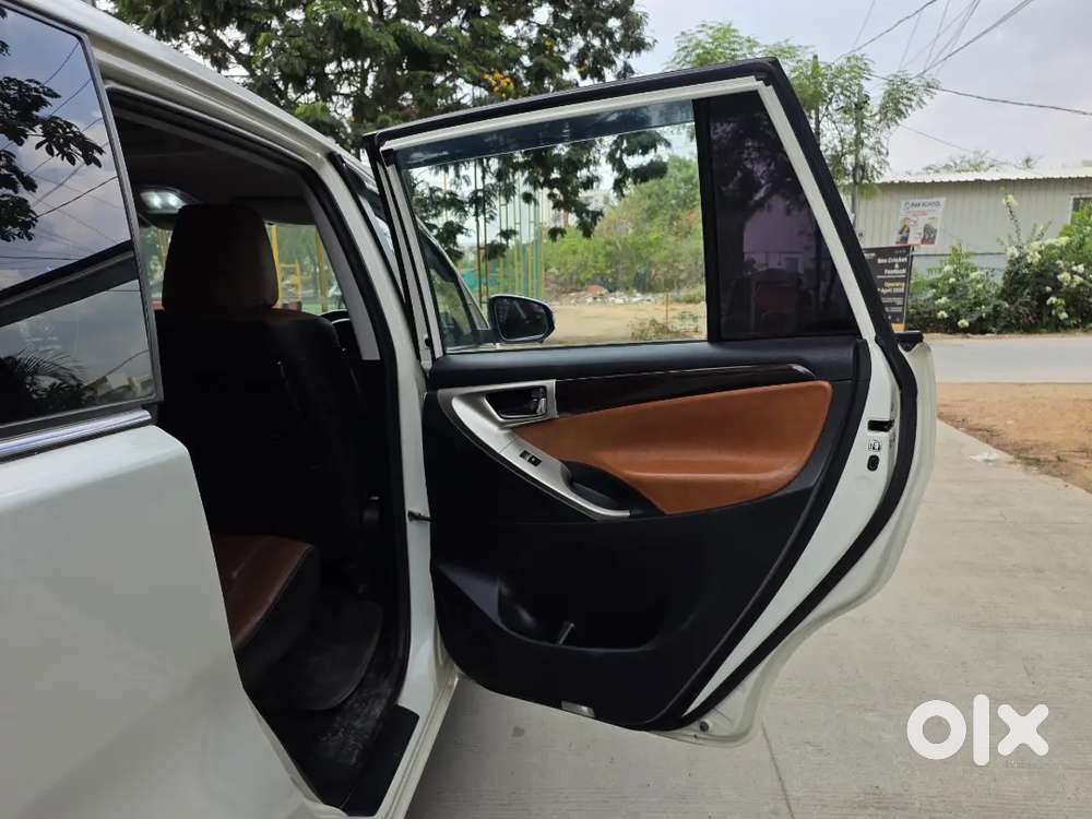 Toyota Innova Crysta 2017