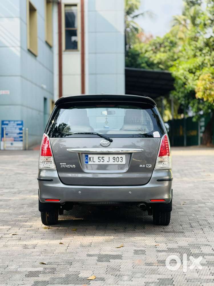 Toyota Innova 2.5 V 7 Str, 2011, Diesel