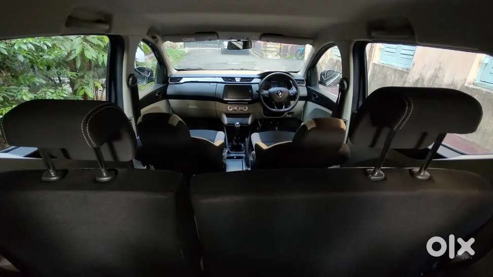 2024 Renault Triber Rxt  4,000 Km Only  Showroom Like Condition