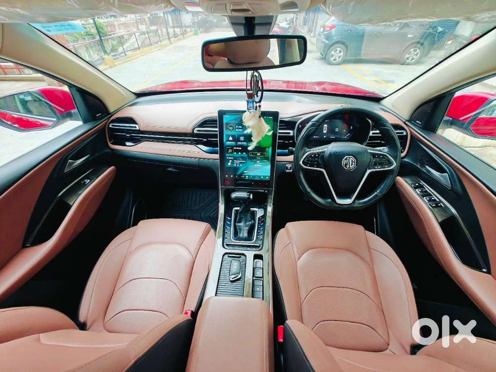 Mg Hector Plus Sharp Pro 1.5 Turbo Petrol Cvt 7 Str, 2023, Petrol
