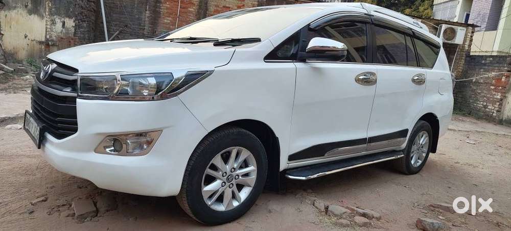 Toyota Innova Crysta 2.4 G Mt 8s, 2018, Diesel