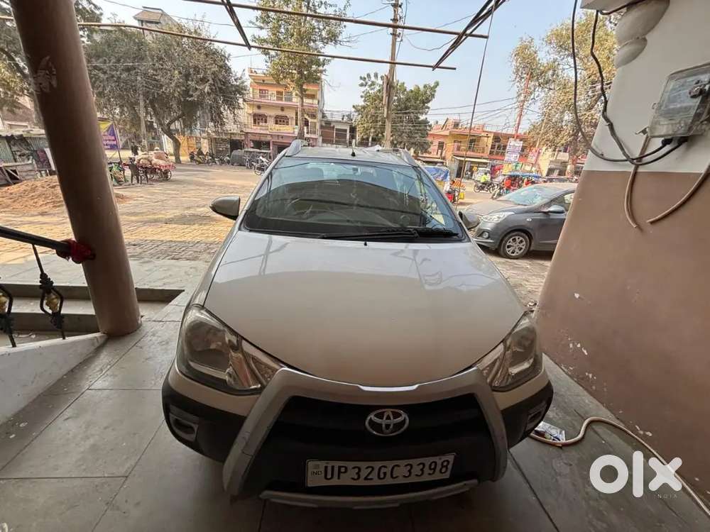 Toyota Etios Cross 2015 Diesel 230000 Km Driven