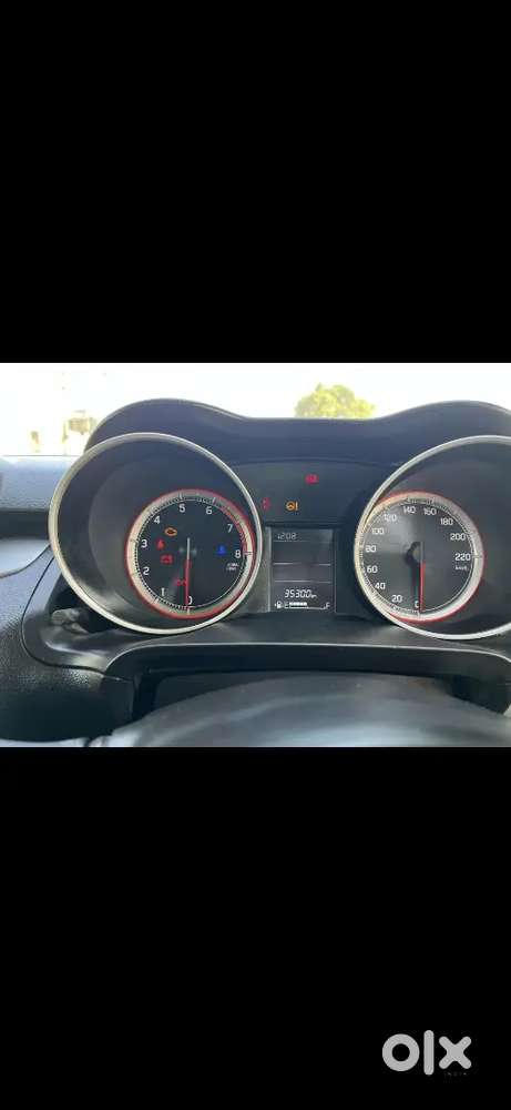 Maruti Suzuki New-gen Swift 2023 Petrol 39500 Km Driven