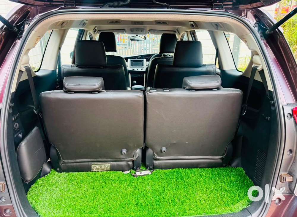 Toyota Innova Crysta Diesel 2016