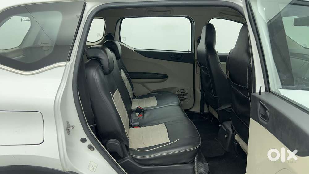 Renault Triber Rxt, 2022, Petrol