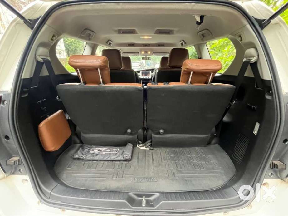 Toyota Innova Crysta [2020-ongoing] 2.4 Gx At 7 Str, 2021, Diesel