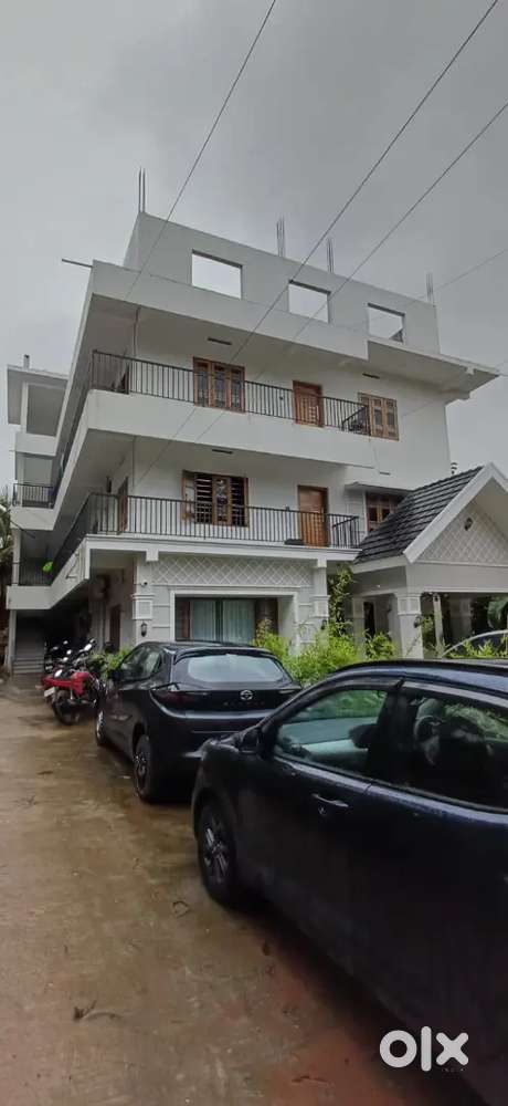 2BHK in Vazhakkala