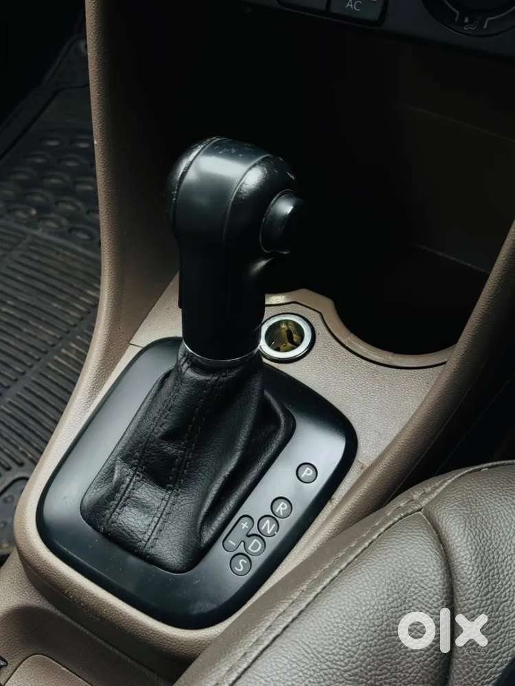 Skoda Rapid 1.6 Mpi At Ambition, 2013, Petrol