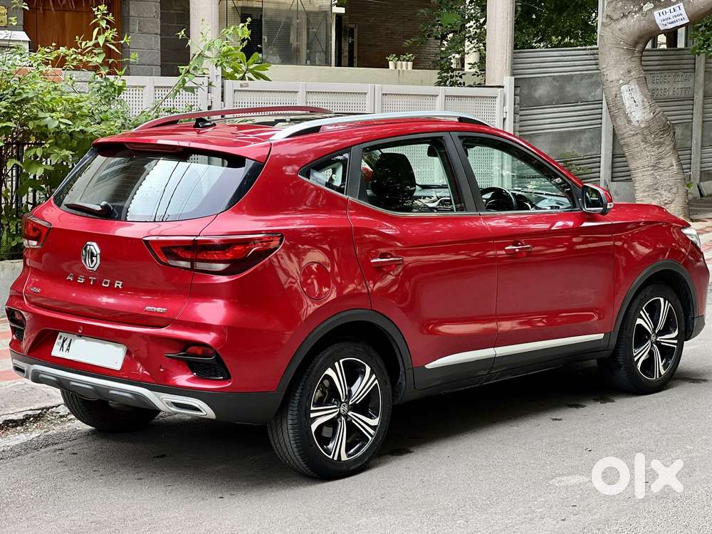 MG ASTOR 1.5 Savvy CVT S Red, 2022, Petrol