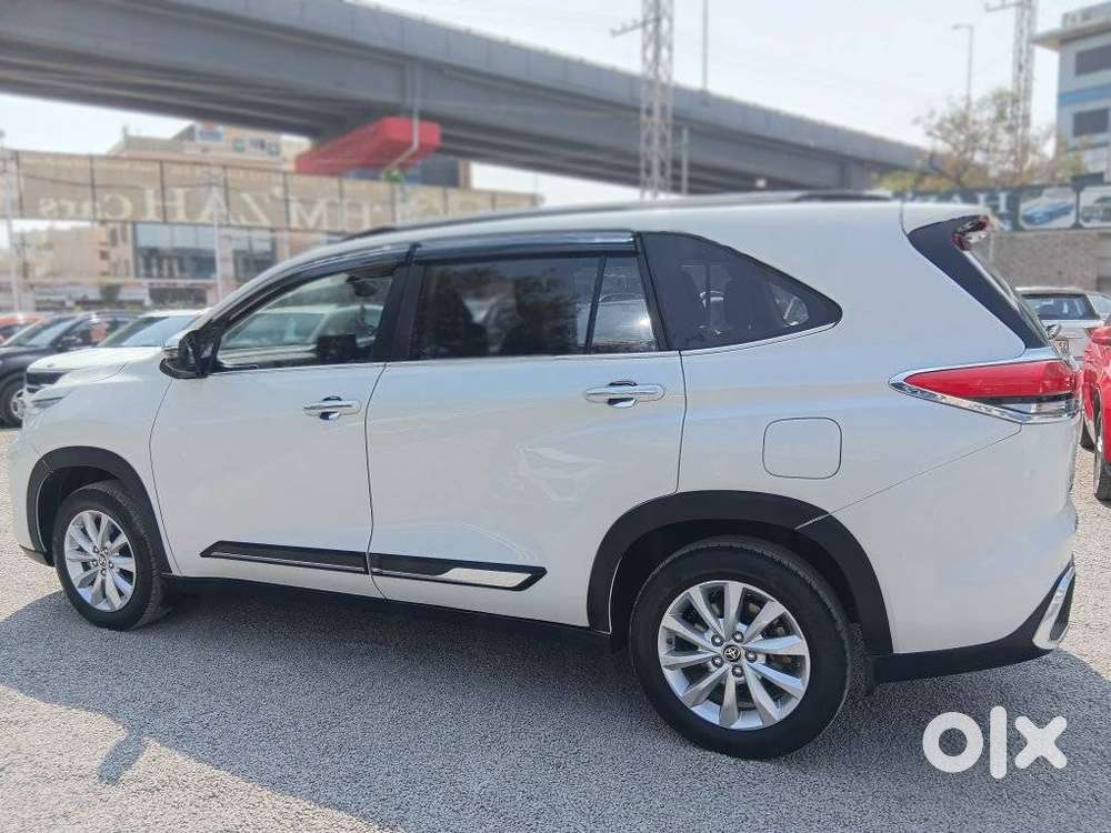 Toyota Innova Hycross 2.0 Vx Hybrid 7 Str, 2024, Petrol