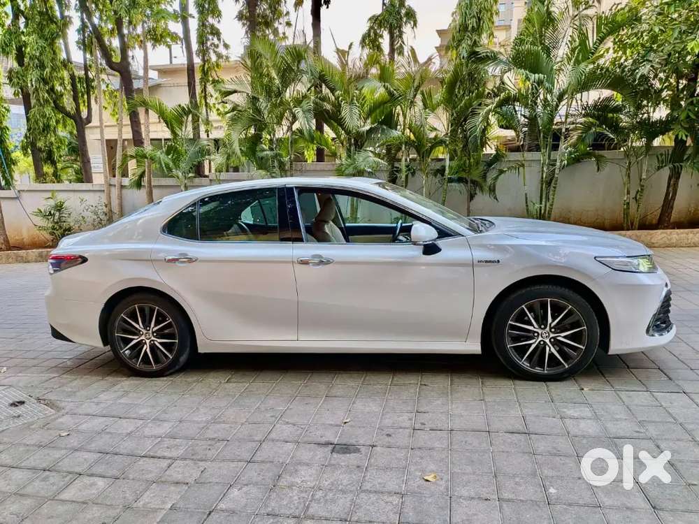 Toyota Camry Hybrid 2022 Car Available