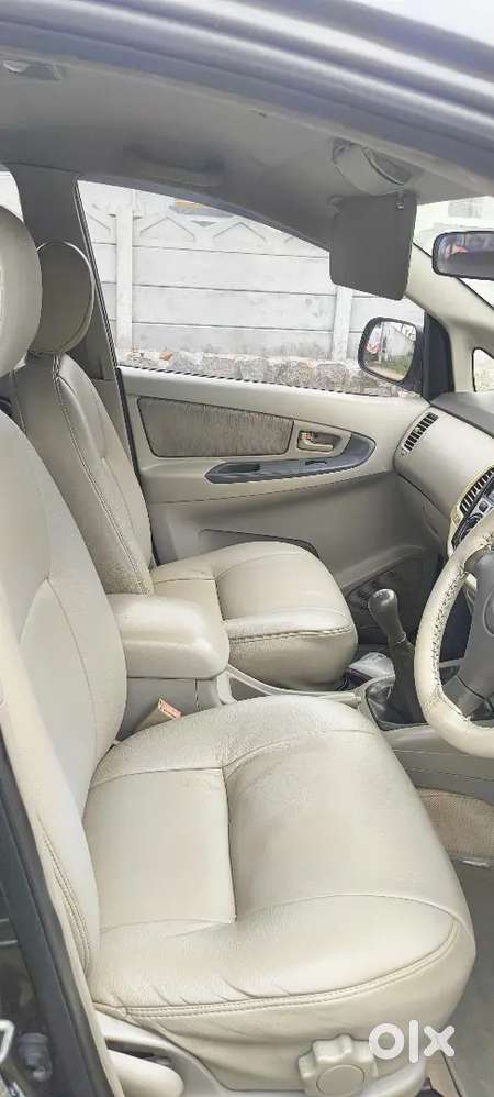 Toyota Innova 2.5 Diesel 2010-2030