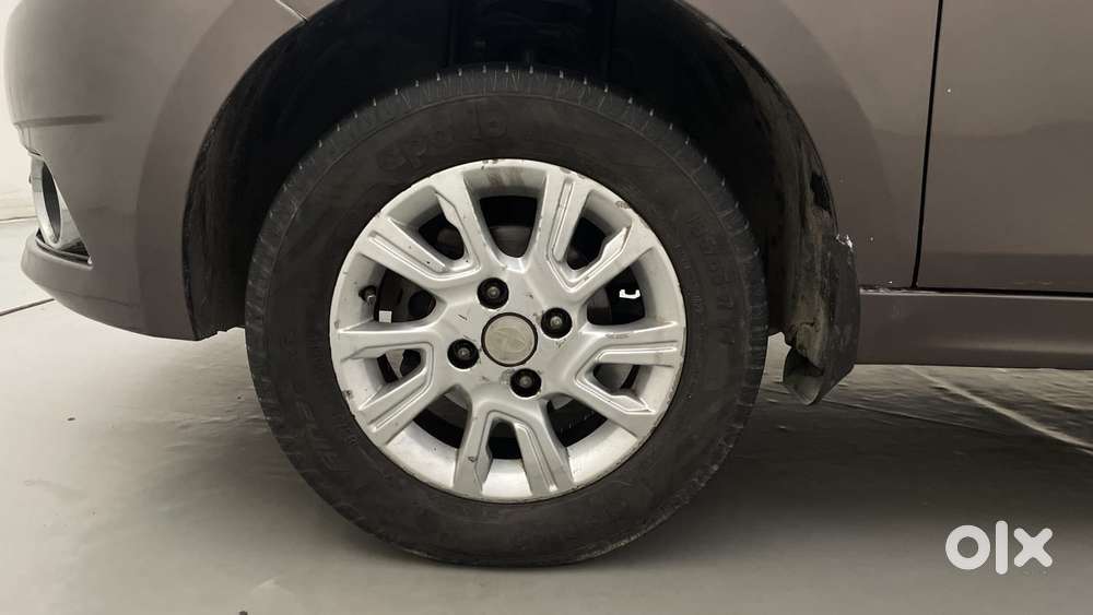 Tata Tiago Xza, 2017, Petrol