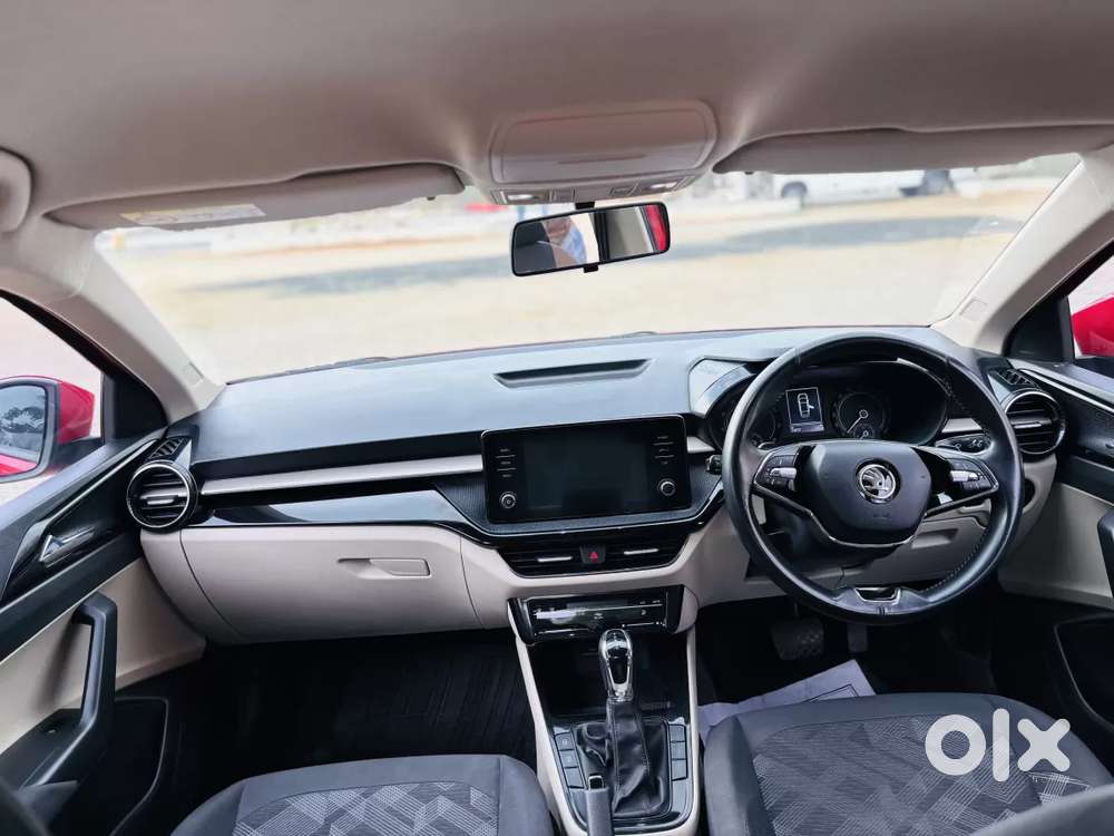 Skoda Slavia Ambition 1.0l Tsi At, 2022, Petrol