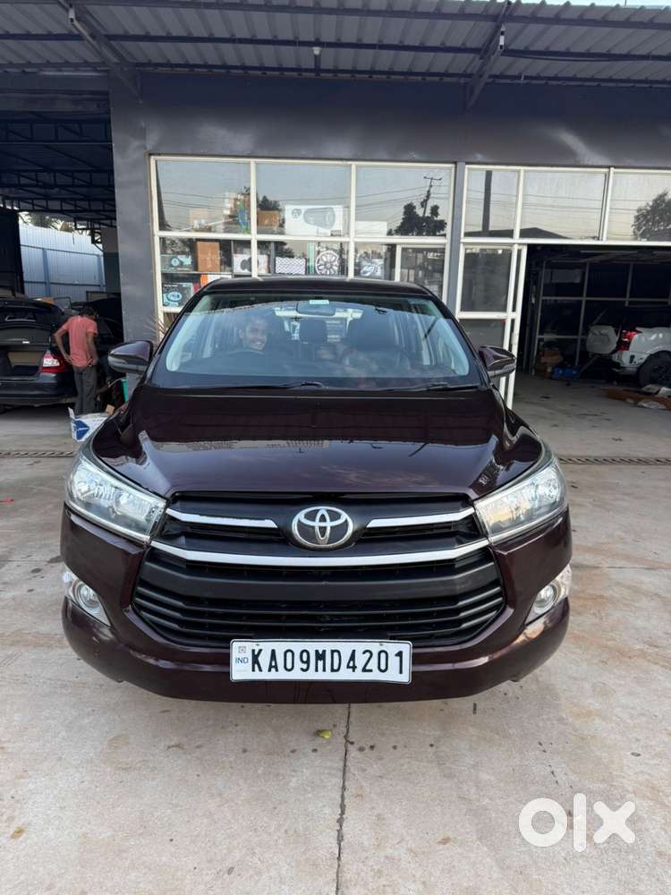Toyota Innova Crysta 2017 Diesel Well Maintained