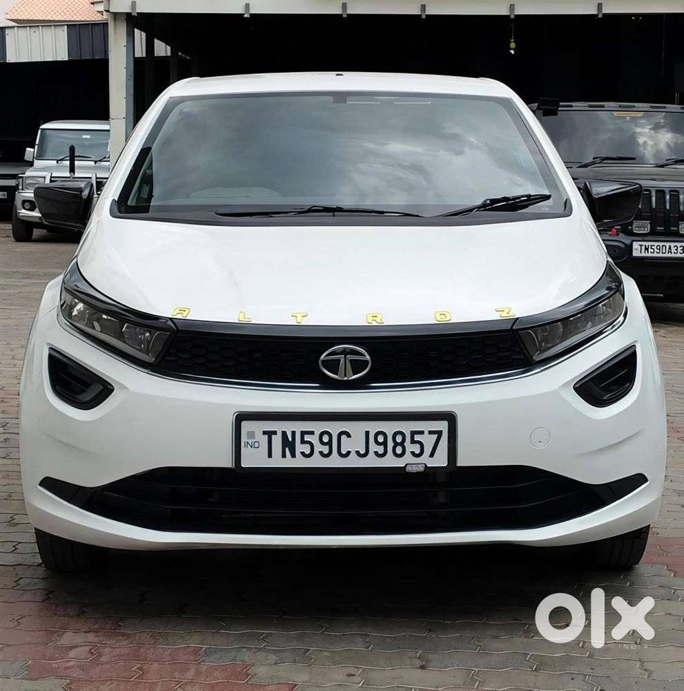 Tata Altroz 1.2 Xe, 2021, Petrol