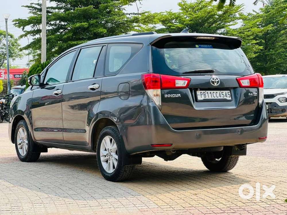 Toyota Innova Crysta 2.4 G Mt, 2017, Diesel