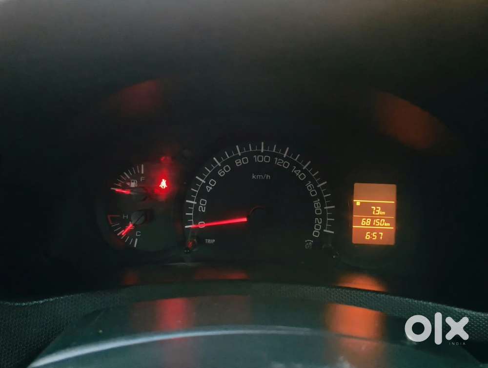 Maruti Suzuki Swift 1.2 Dlx, 2017, Petrol