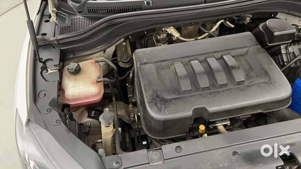 Mahindra Xuv700 2.2 Ax 5 Diesel At 7 Str, 2023, Diesel