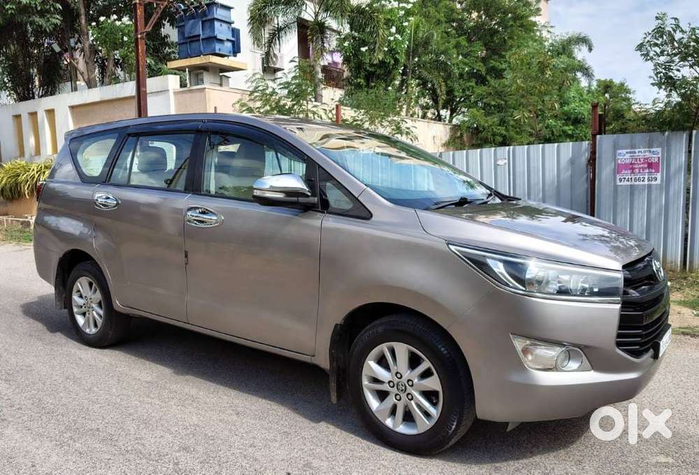 Toyota Innova Crysta 2.4 G Mt 8s, 2016, Diesel