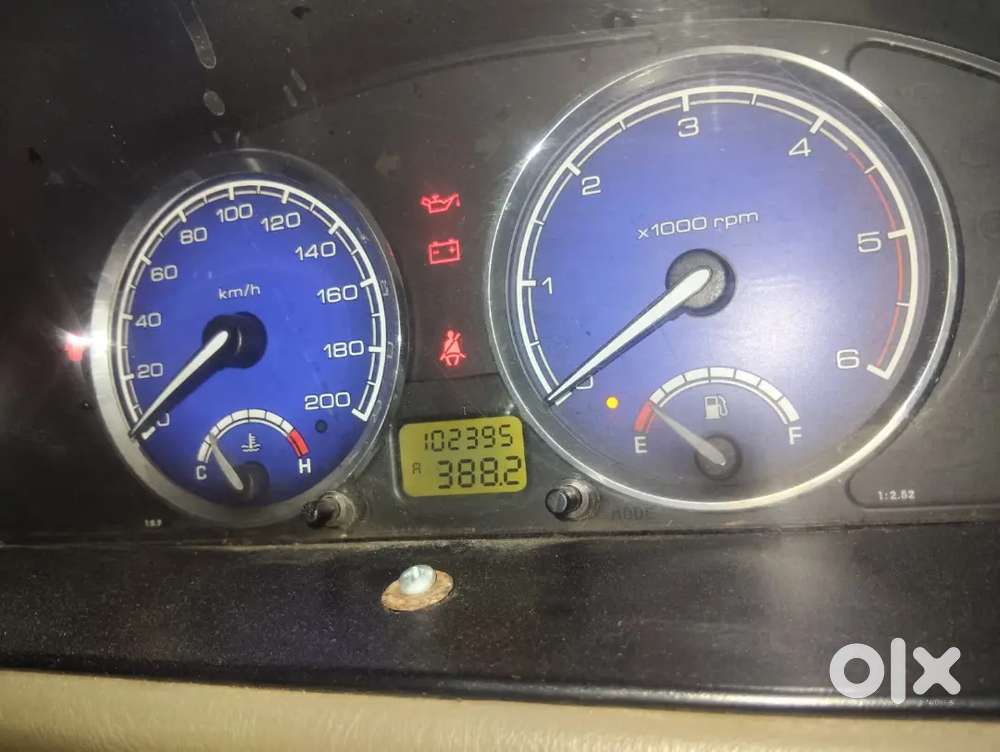 Tata Safari Dicor 2011