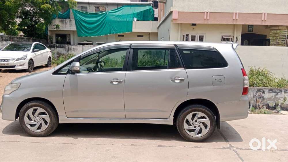Innova 2015 V Version