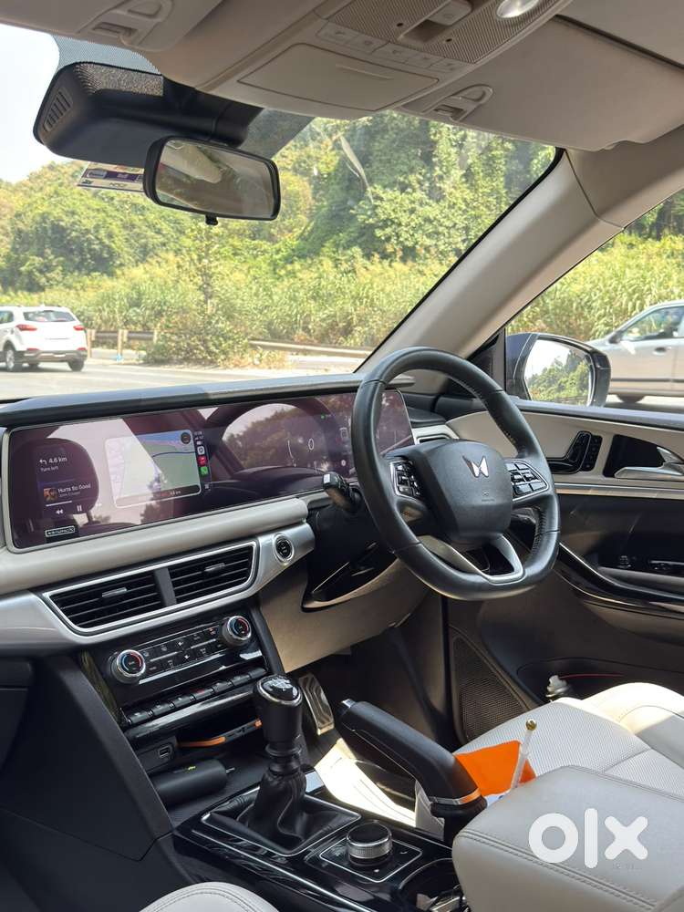 Mahindra Xuv700 Ax7 Awd, 2022, Petrol