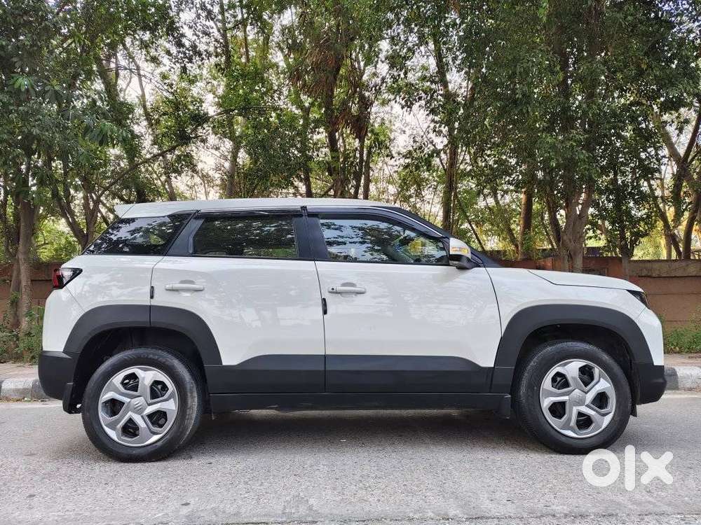 Maruti Suzuki Brezza 1.5 Vxi Smart Hybrid, 2023, Petrol