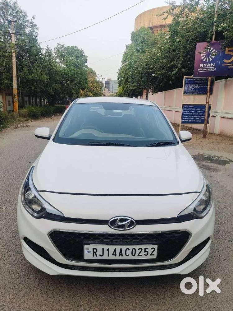 Hyundai I20 Magna 1.2 Mt, 2015, Petrol