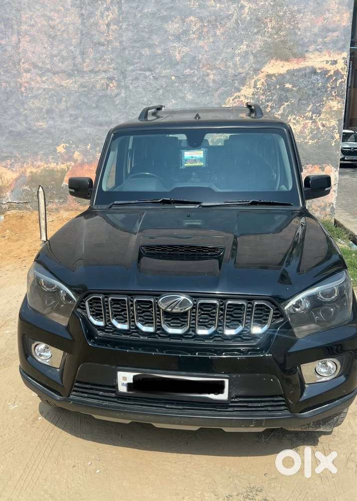Mahindra Scorpio Classic 2022 Captain Seat