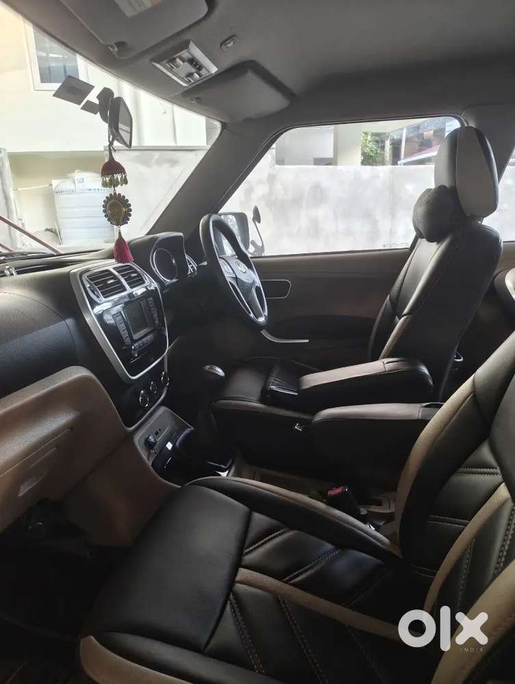 Mahindra Tuv 300 2016 T8