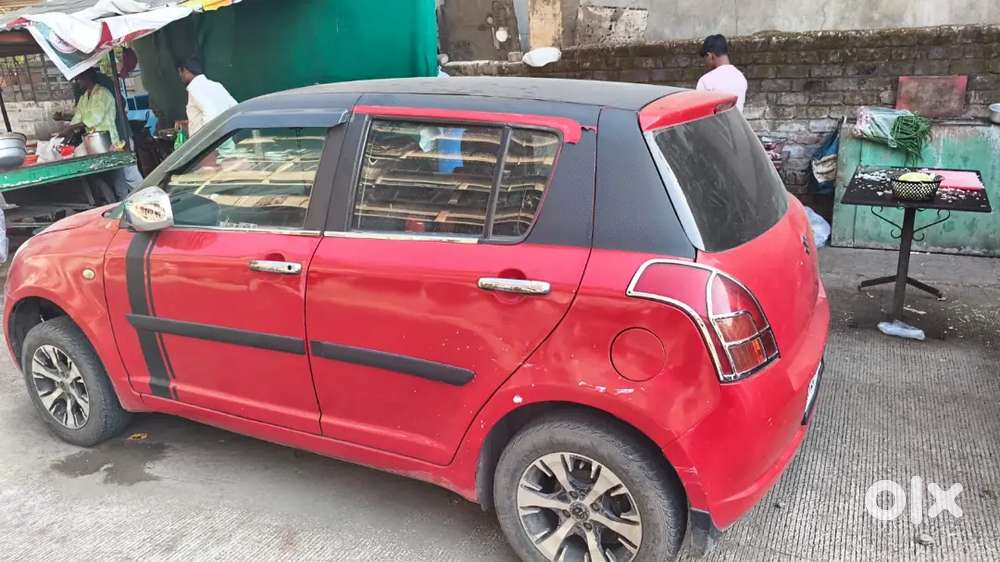 Maruti Suzuki Swift.laal Pari