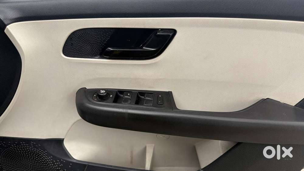 Tata Altroz 1.2 Xt, 2022, Petrol
