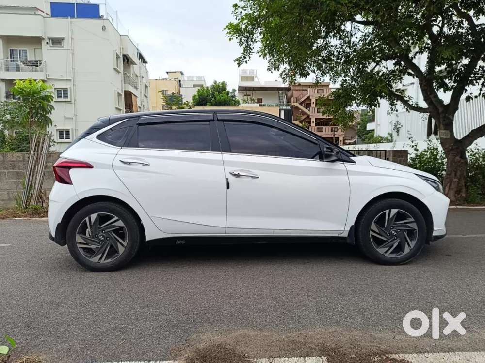 Hyundai I20 Asta (o) 1.2 Mt, 2023, Petrol